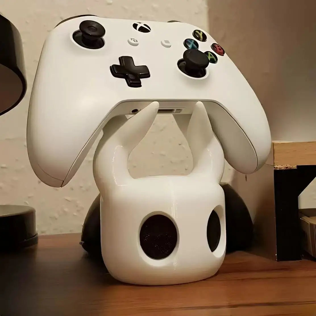 Hollow Knight Controller Stand 3D Printed Resin Desk Ornament