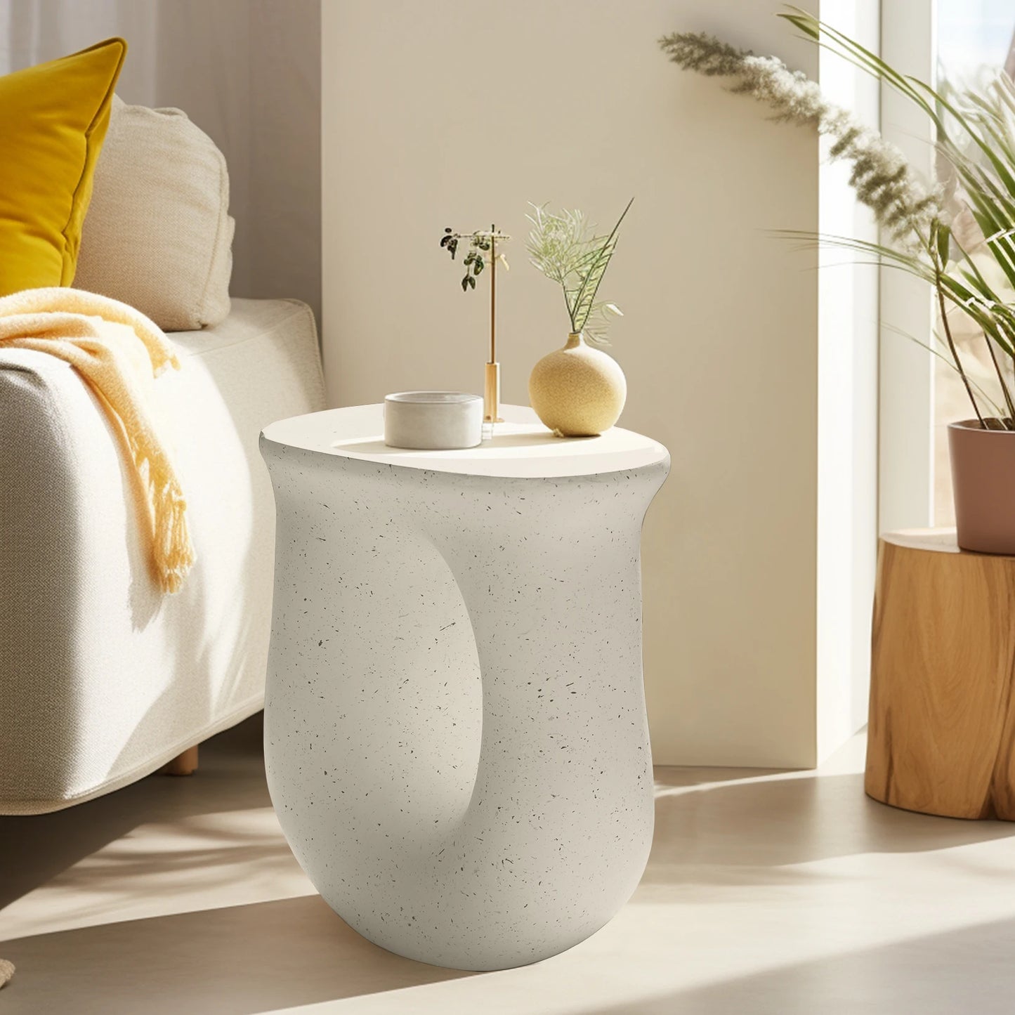 U Shaped Geometric Side End Table